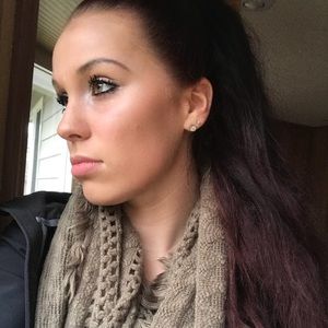 Meet your Posher, Kristina